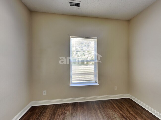 Building Photo - 6737 Amber Springs Way