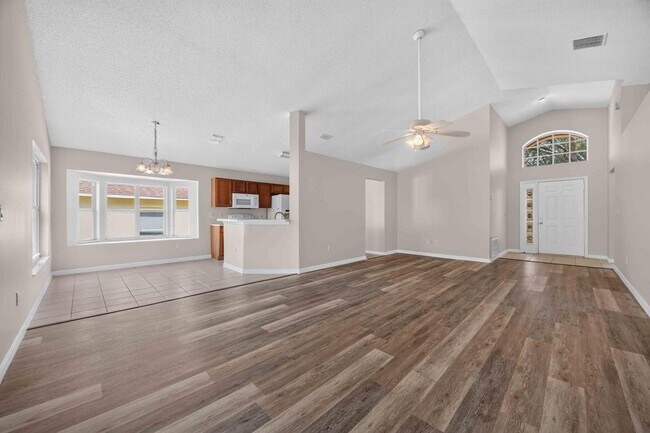 Building Photo - 2364 Paulette Dr