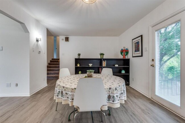 Building Photo - 3503 Loganwood Dr