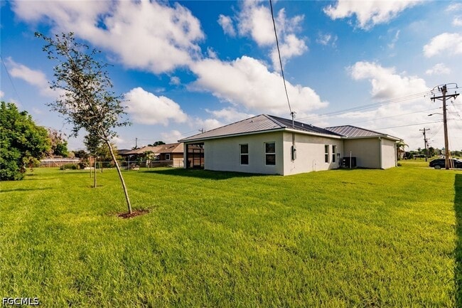 Building Photo - 409 Tropicana Pkwy E