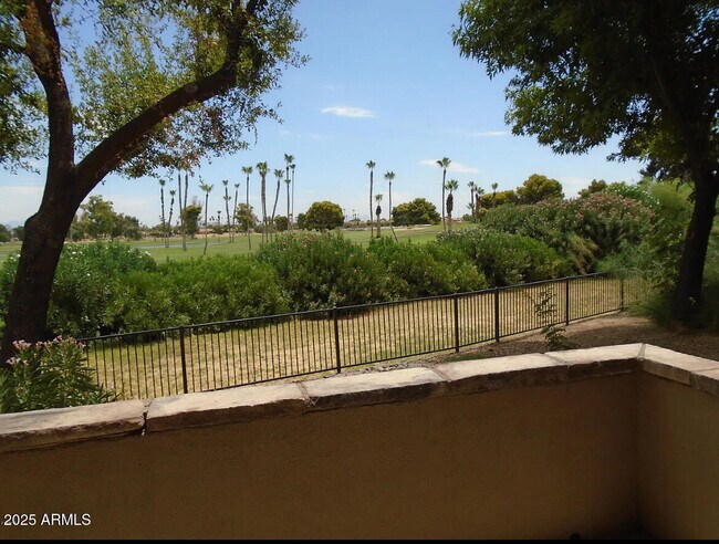 Building Photo - 7027 N Scottsdale Rd