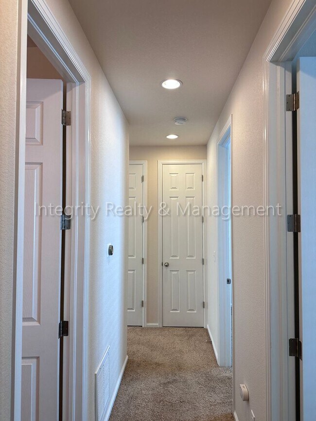 Building Photo - 3762 Cadence Dr
