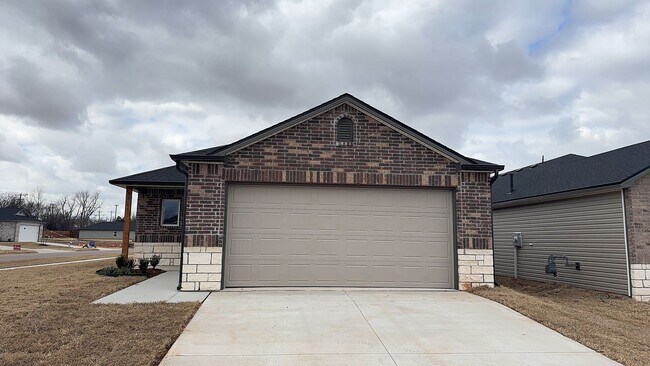 Building Photo - Brand New 4 Bedroom 2 Bath Home in Mustang Schools