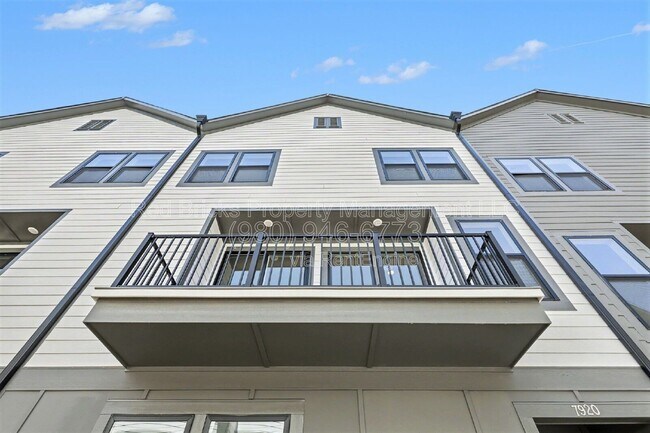 Building Photo - 7920 Sansom Cir