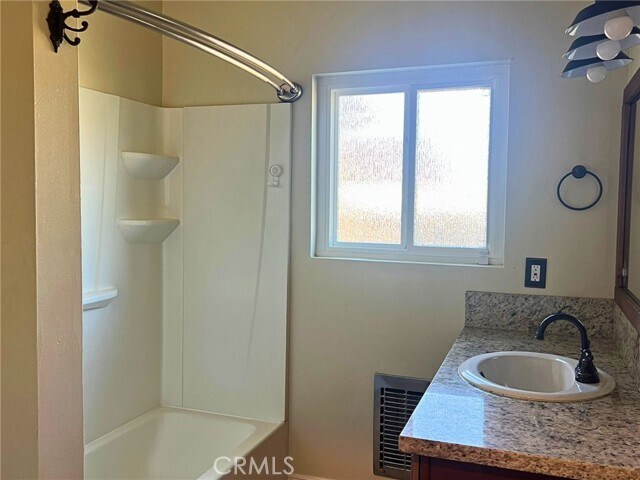 Building Photo - 174 S Grand Army Ave