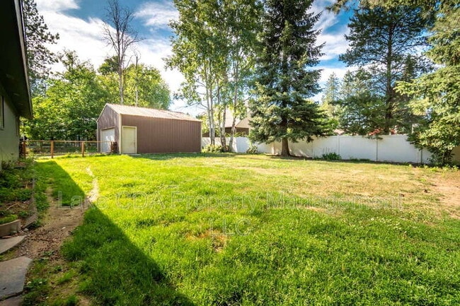 Building Photo - 13079 N Westwood Dr