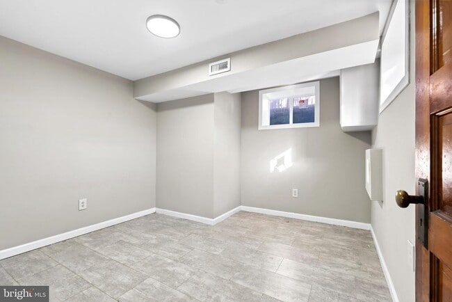 Building Photo - 4312 19th St NE