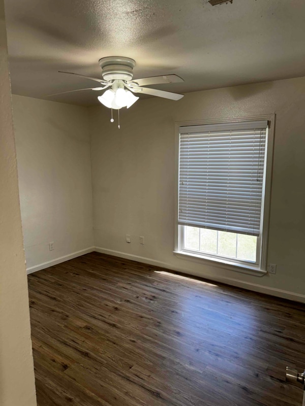 Building Photo - 321 Alexander Ave