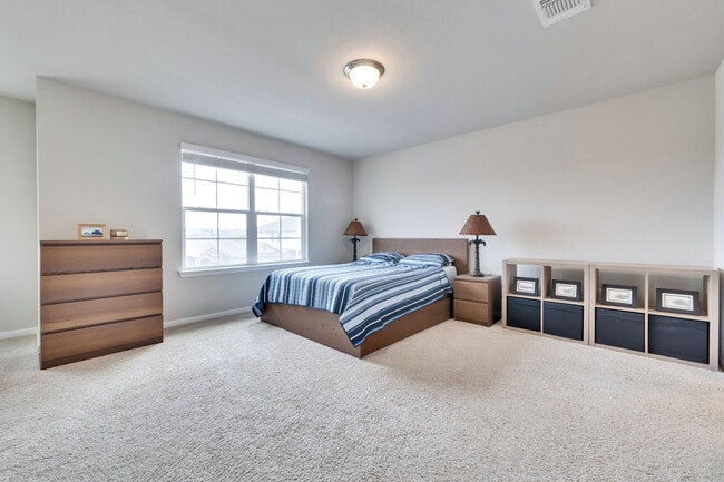 Building Photo - 3422 Couch Dr