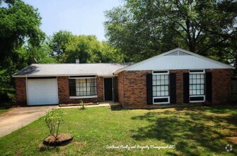 Building Photo - Spacious Home in Millbrook