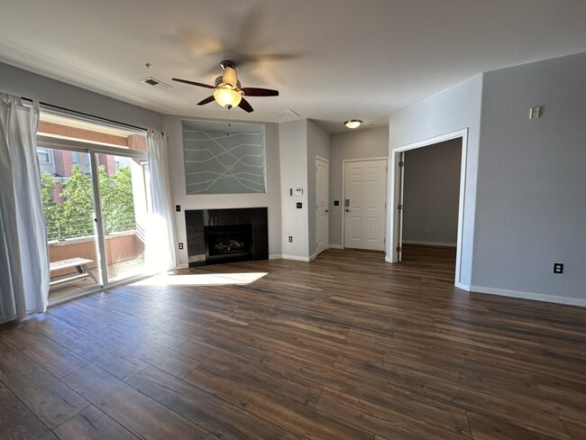 Living Room, entranace view - 4100 Albion St