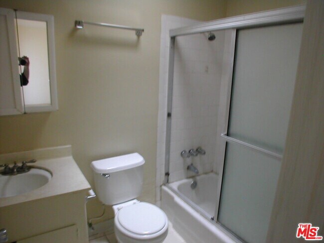 Building Photo - 3603 Mentone Ave