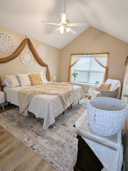 Master Bedroom Full View - 1909 Lavaca Ct