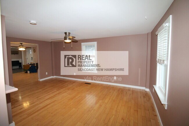 Building Photo - 182 Madbury Rd