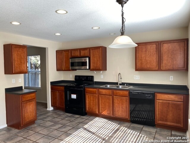 Building Photo - 2522 Sunbird Lake