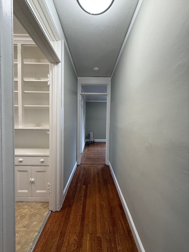 Building Photo - 696 Bush St