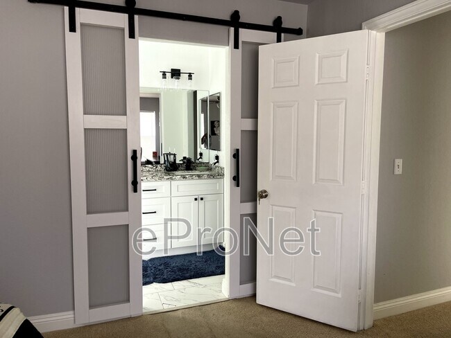 Building Photo - 1401 Beaver Spring St