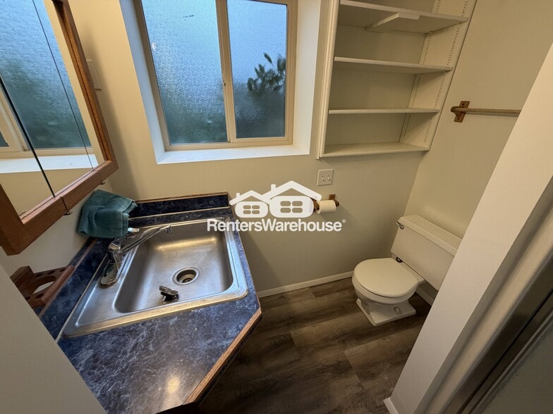 Building Photo - 575 E 10315 S