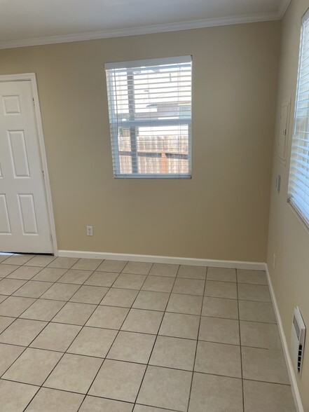 Building Photo - 1818 Rheem Ave