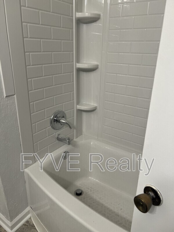 Building Photo - 13 Indian Trail