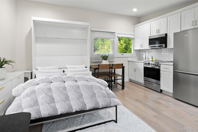 Building Photo - 25 Peters Ln