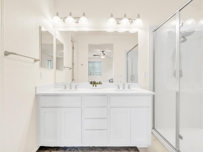 Building Photo - Beautiful 2019 Built 3 bedrooms 2.5 bath!