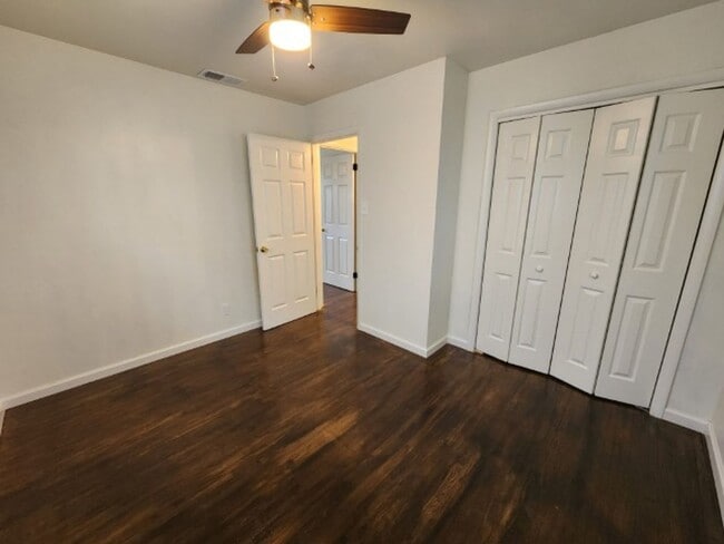 Building Photo - 1715 Doctor M.L.K. Jr Dr