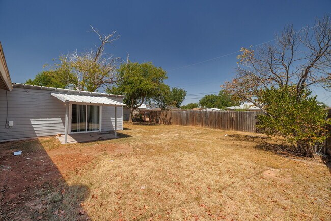 Building Photo - For Lease