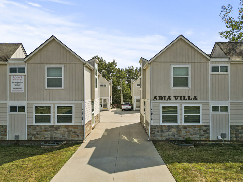 Abia Villa Exterior - 11023 Askew Ave