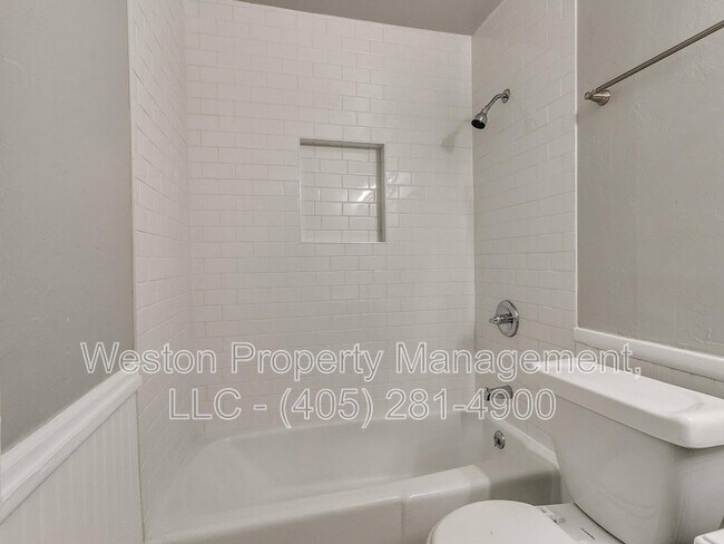 Building Photo - 1605 Cynthia Dr