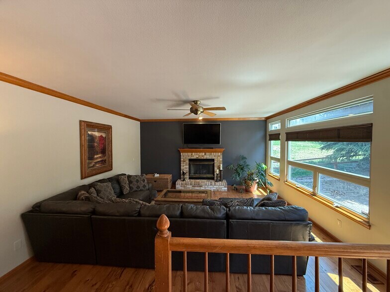 Building Photo - 15425 Holbein Dr