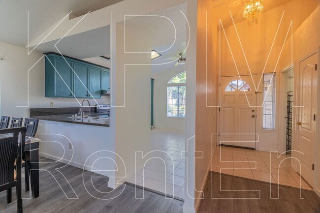 Building Photo - 6529 El Capitan Cir