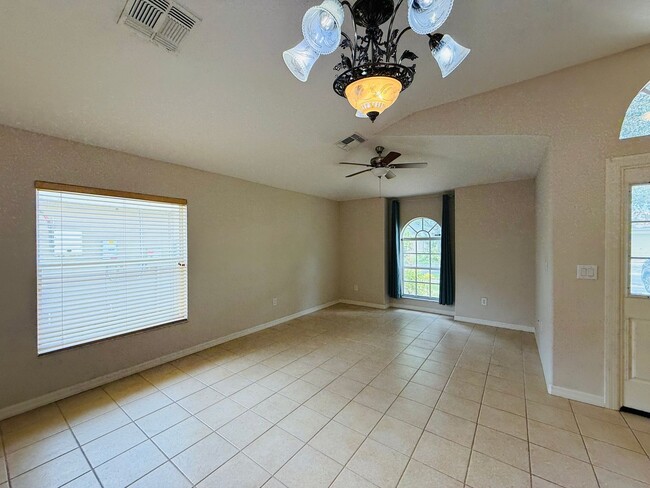 Building Photo - 5534 Turtle Crossing Loop