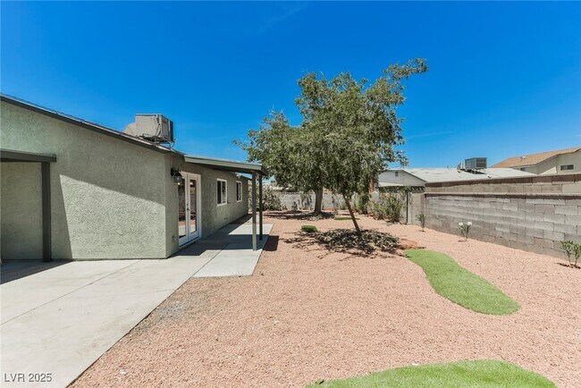 Building Photo - 3542 Bronco Rd