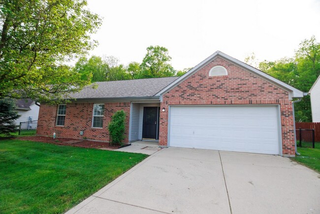 Primary Photo - Updated Three Bedroom Single Family Home i...