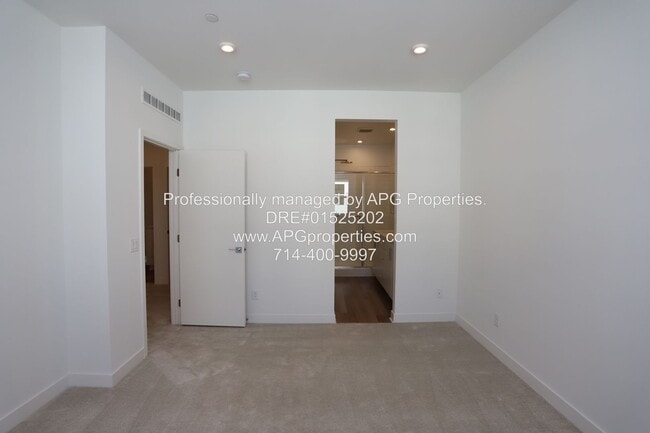 Building Photo - 1511 W Bushell St