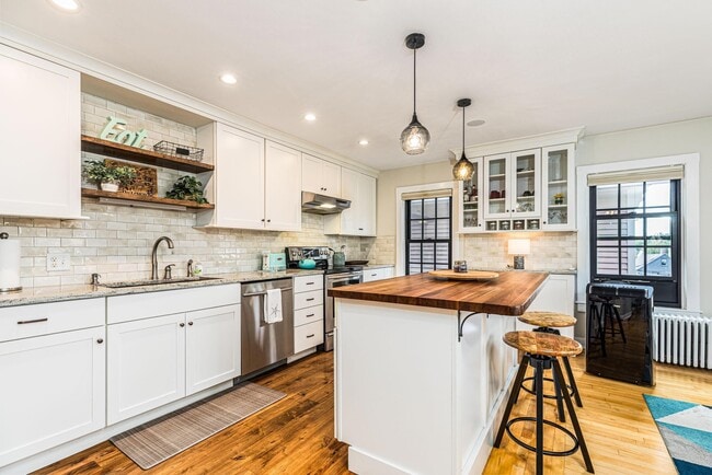 Building Photo - 279 Marcy St