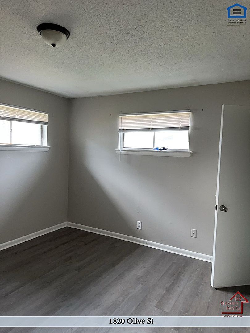 Building Photo - 1820 Olive St