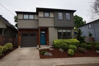 Building Photo - NE Portland 3-bedroom 2.5-bathroom NW Cont...