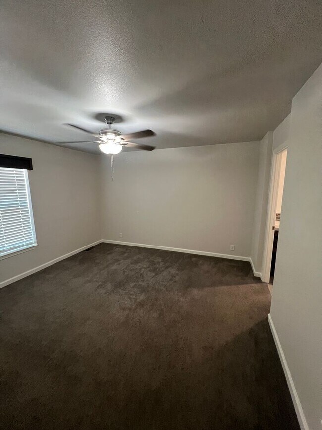 Building Photo - Paradise Home for rent, Great Location, 3 ...