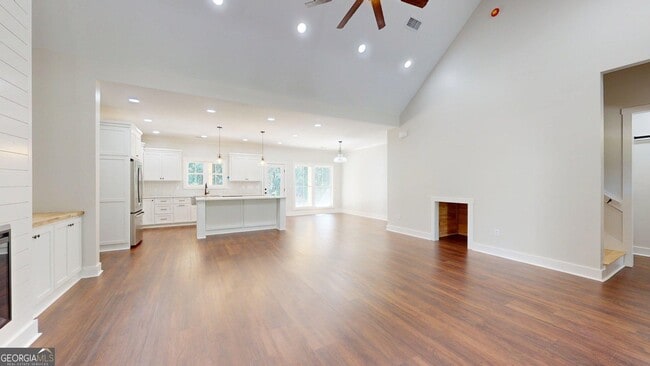 Building Photo - 53 Jericho Ln