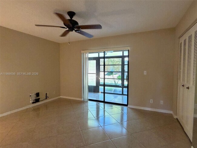 Building Photo - 301 SW South River Dr