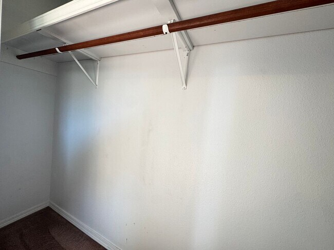 Building Photo - 24430 Sounder Ln