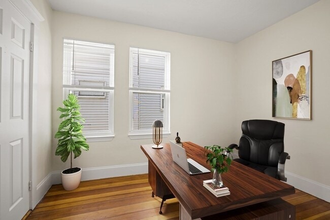 Building Photo - 20 Sudan St