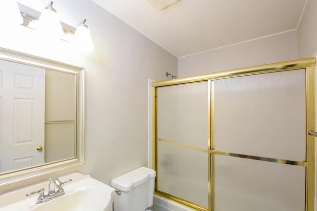 Building Photo - 19667 E Bails Pl