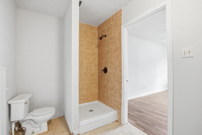 Building Photo - 5326 Doulton Dr