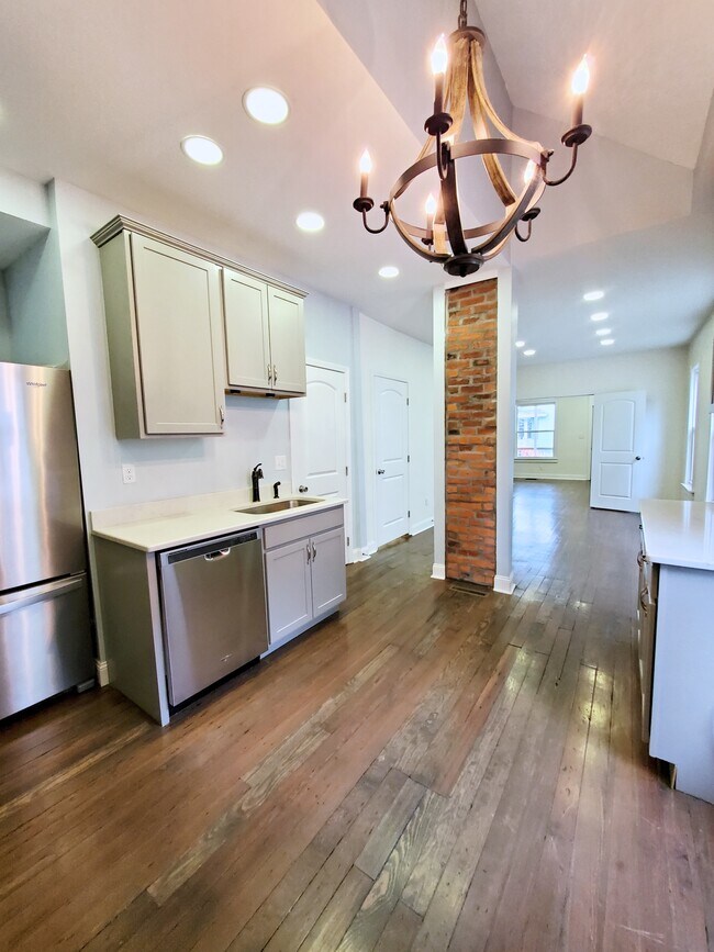 Kitchen - 142 E Maynard Ave