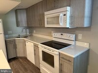 Building Photo - 433 W Jefferson St