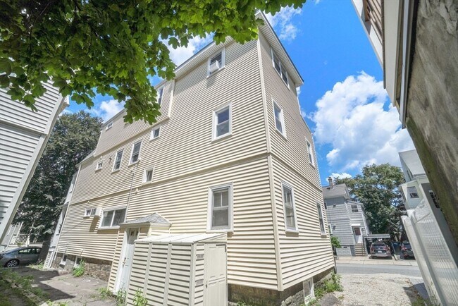 Building Photo - 55 Prichard Ave