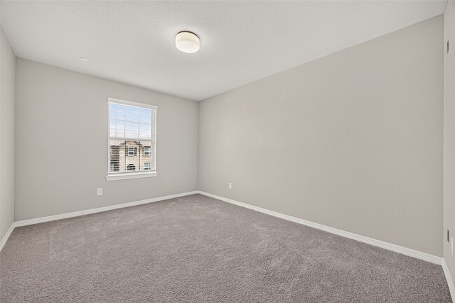 Building Photo - 8033 Scanlan Trl